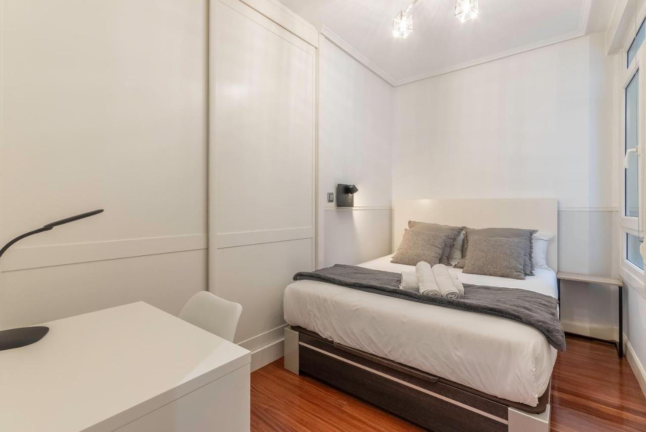 Apartamento La Alameda De Indautxu Билбао Екстериор снимка