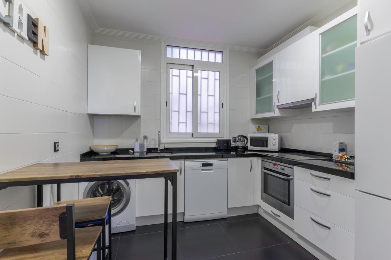 Apartamento La Alameda De Indautxu Билбао Екстериор снимка