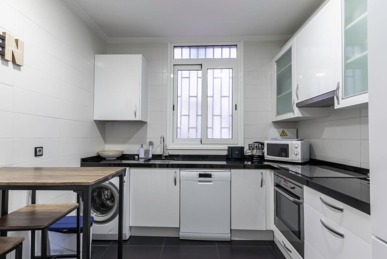 Apartamento La Alameda De Indautxu Билбао Екстериор снимка